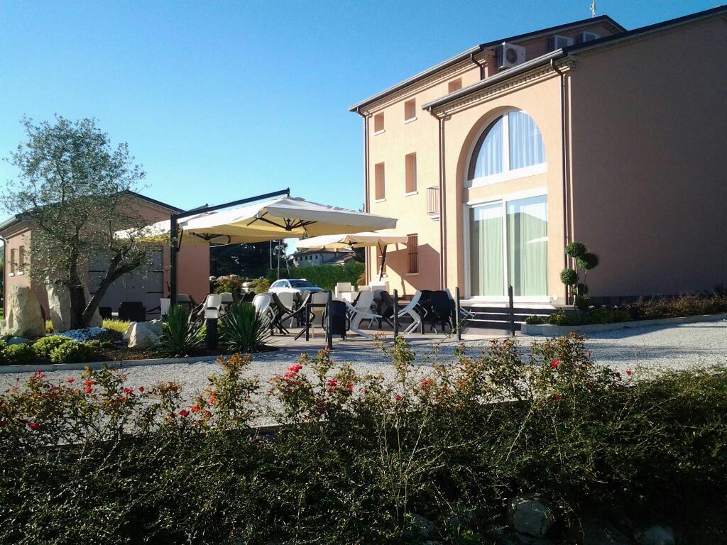 Agrialloggi La Palazzina Curtarolo Luaran gambar